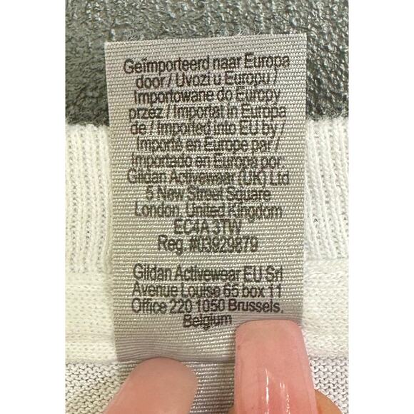 Unisex White T-Shirt with Astronaut Print and Patches in the Back Size XL - Picture 7 of 7